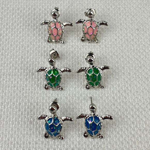 925 Sterling Silver Plated Green Pink Blue Fire Opal Sea Turtle Stud Earrings - Picture 6 of 9